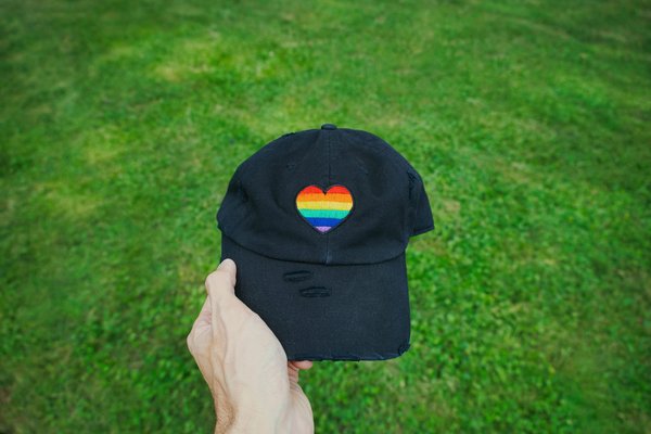 Casquette personnalisée broderie en quantité : la solution idéale pour votre image